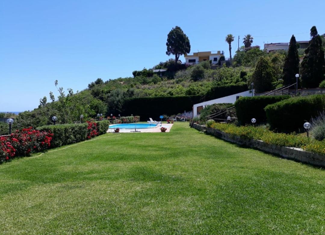 Case Vacanze Con Piscina Altavilla Milicia Eksteriør bilde